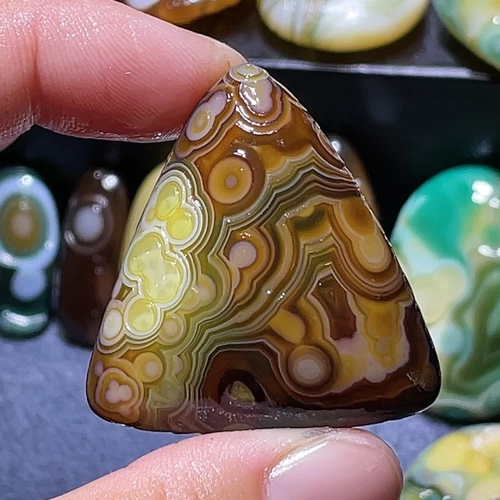 玛瑙/玉髓未镶嵌珠宝奇石