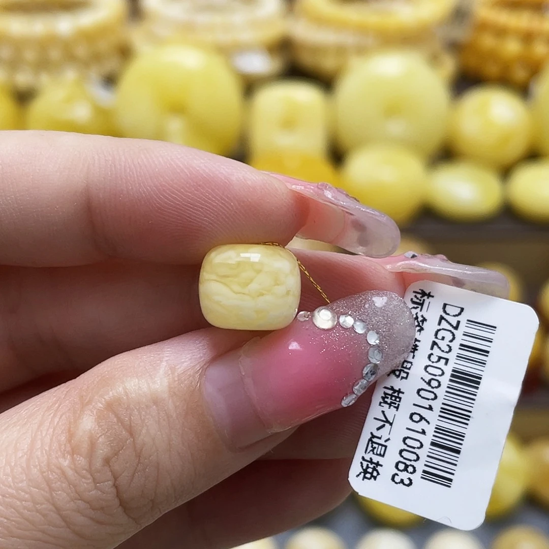 裸石琥珀未镶嵌10.9*9.0mm虎皮妖花老型皮色
