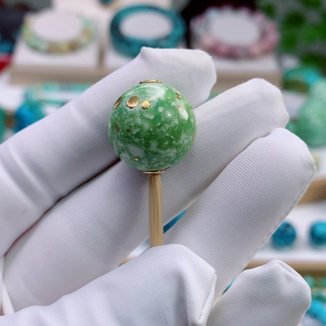 未镶嵌绿松石珠宝奇石