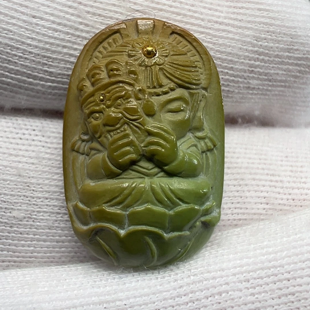 绿松石配饰未镶嵌