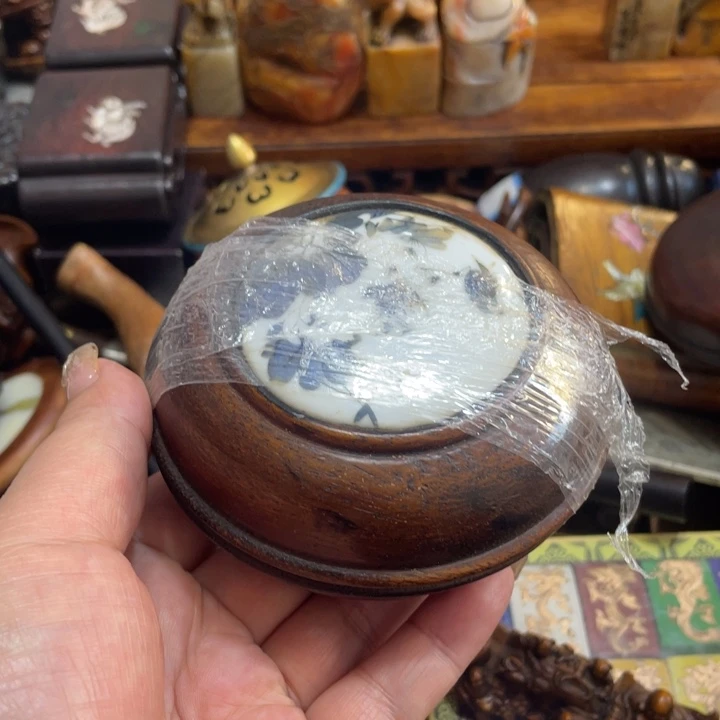 紫檀木类端景台陶瓷艺术家的作品