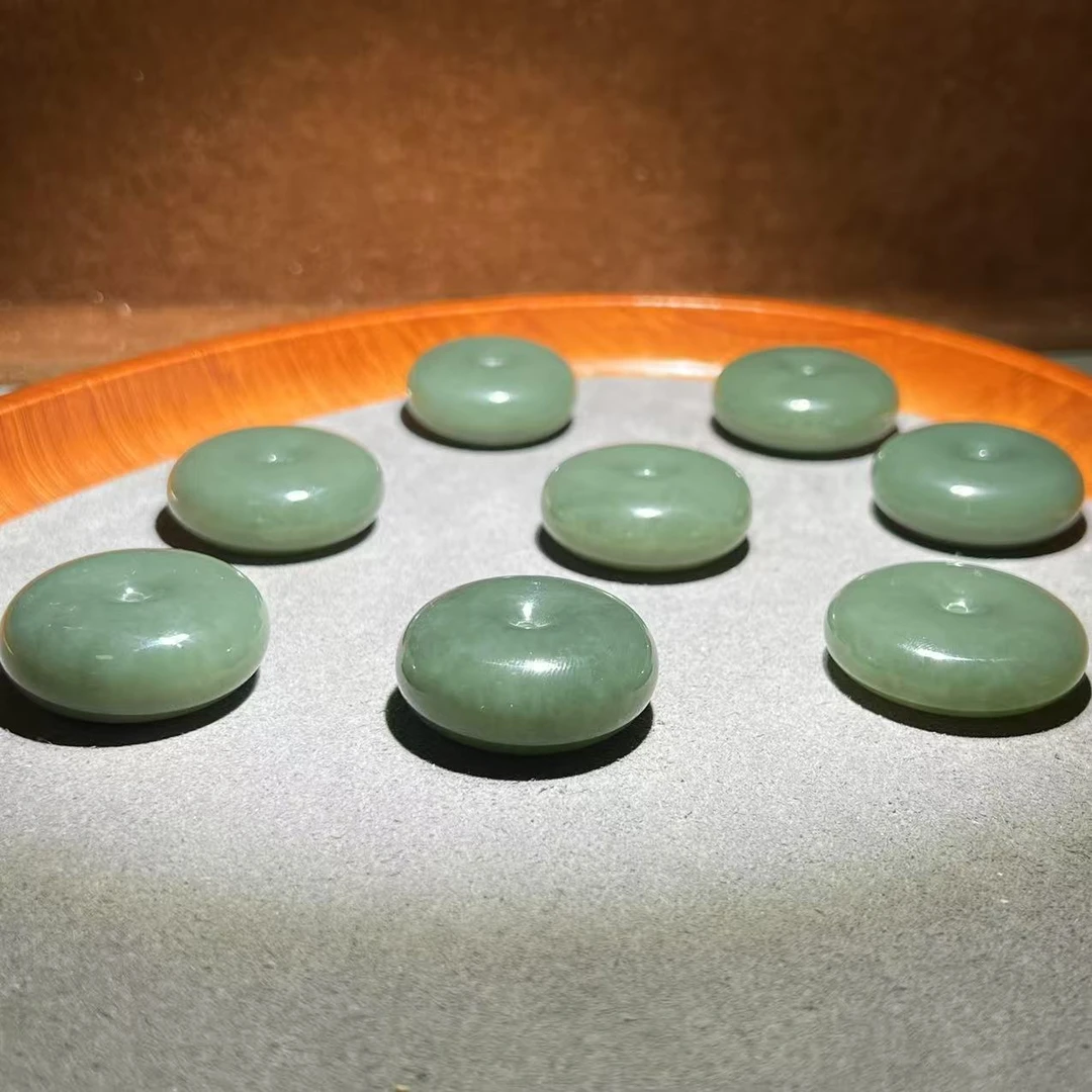 【张老斯珠宝】zl086天然和田玉29.4，12.7吊坠多样性发货 拍一发一