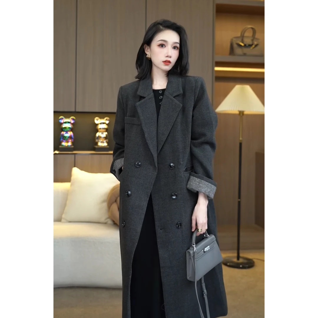 欧颍昇2025新款洋气加厚夹棉气质大衣女秋冬高级感毛呢外套7326