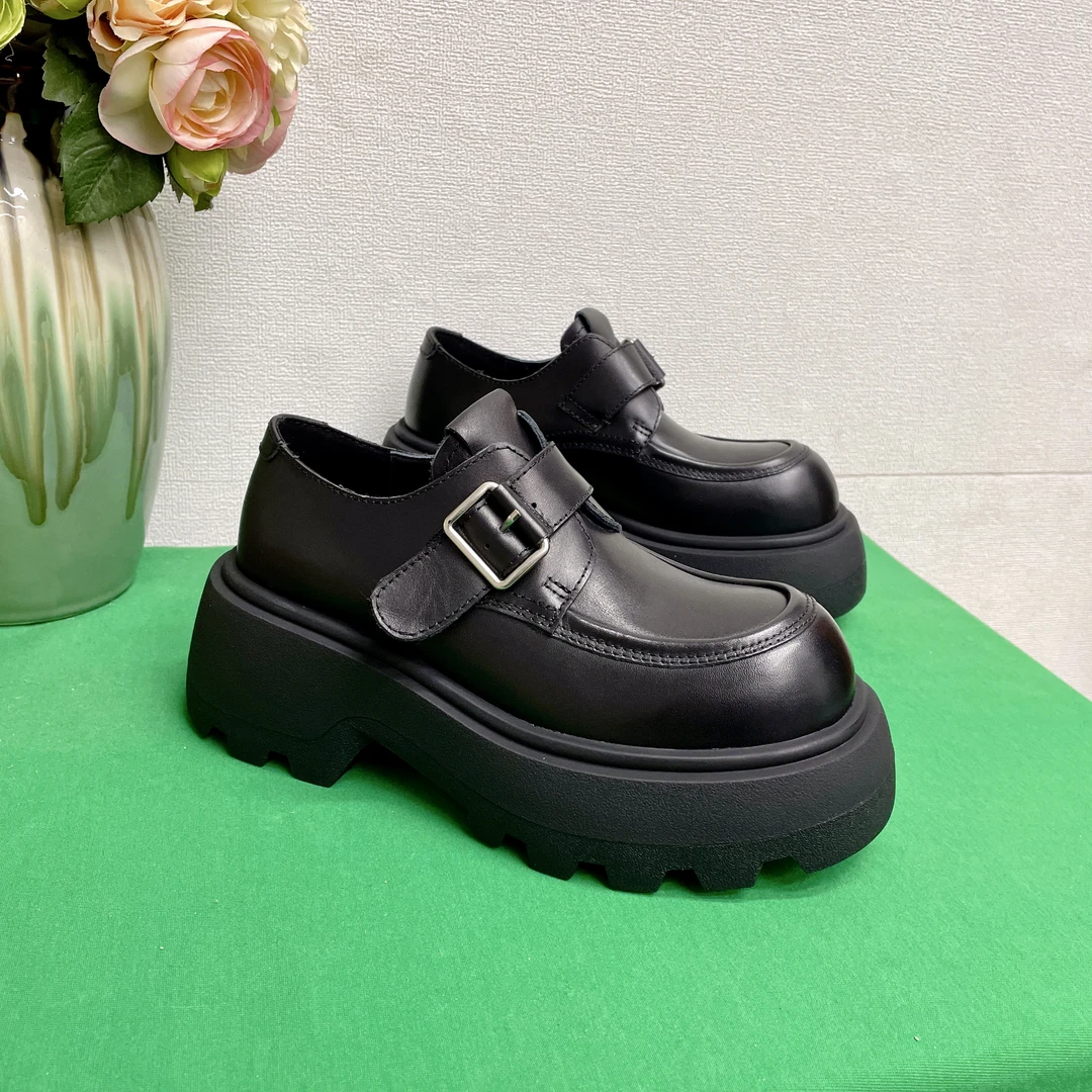 乐福鞋厚底英伦风休闲鞋2025新款百搭魔术贴小皮鞋黑色真皮时尚