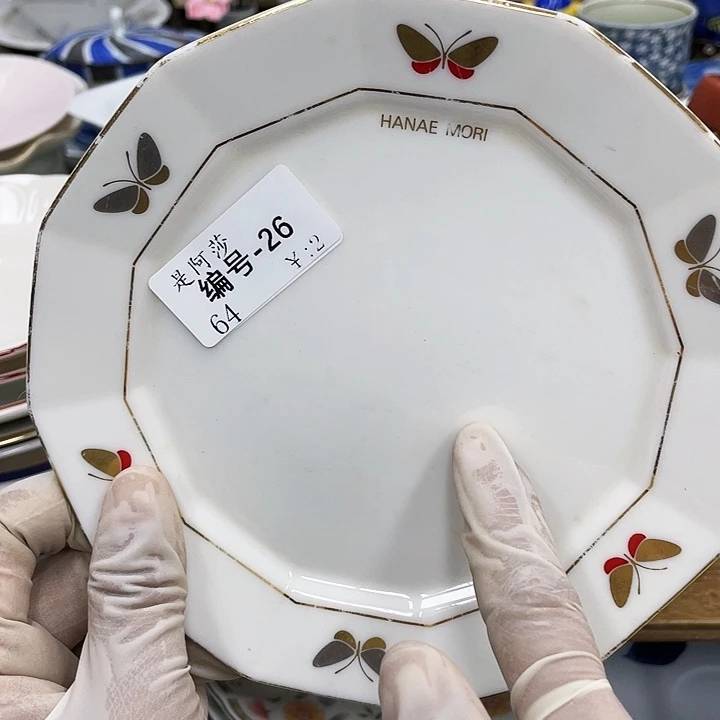 鹿屋家的美丽瓷器是*莎