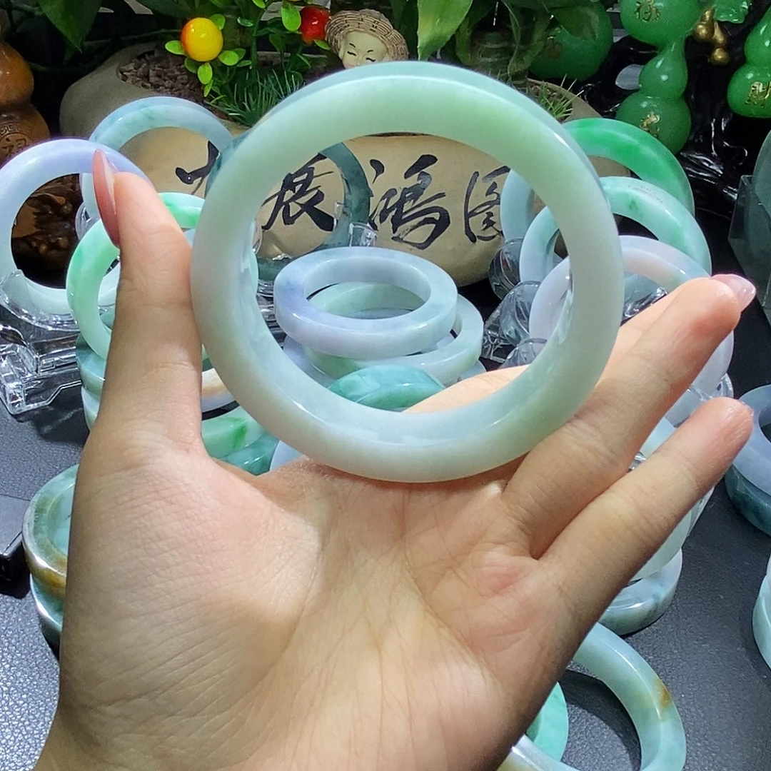 未镶嵌手镯定制翡翠张