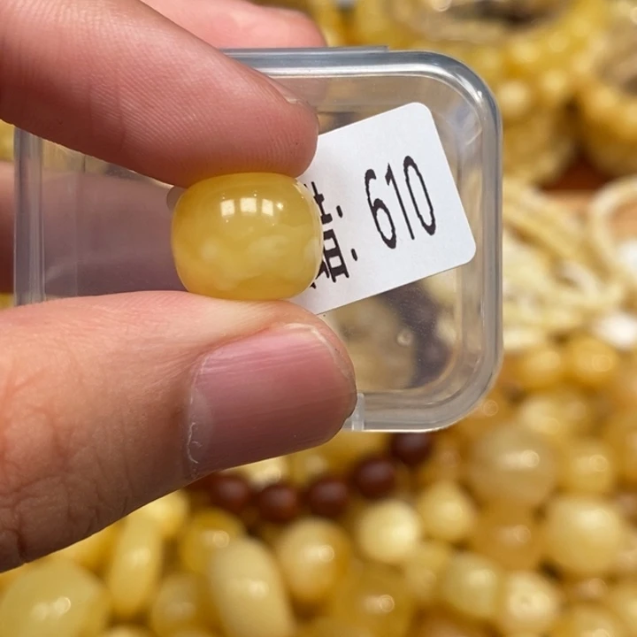 琥珀未镶嵌珠宝奇石610