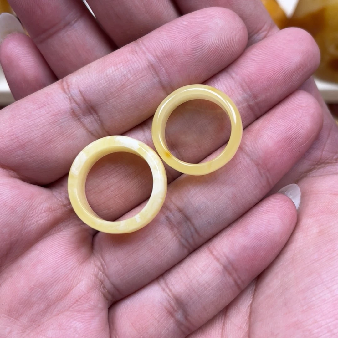 王***哥蜜蜡未镶嵌裸石指环