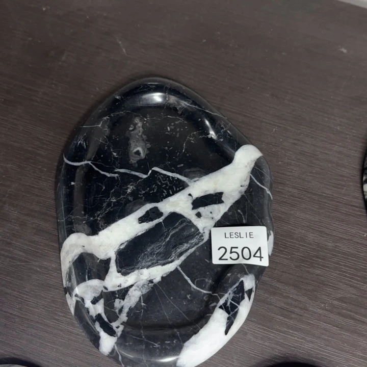 Yy2504。。。。。。。。。福利