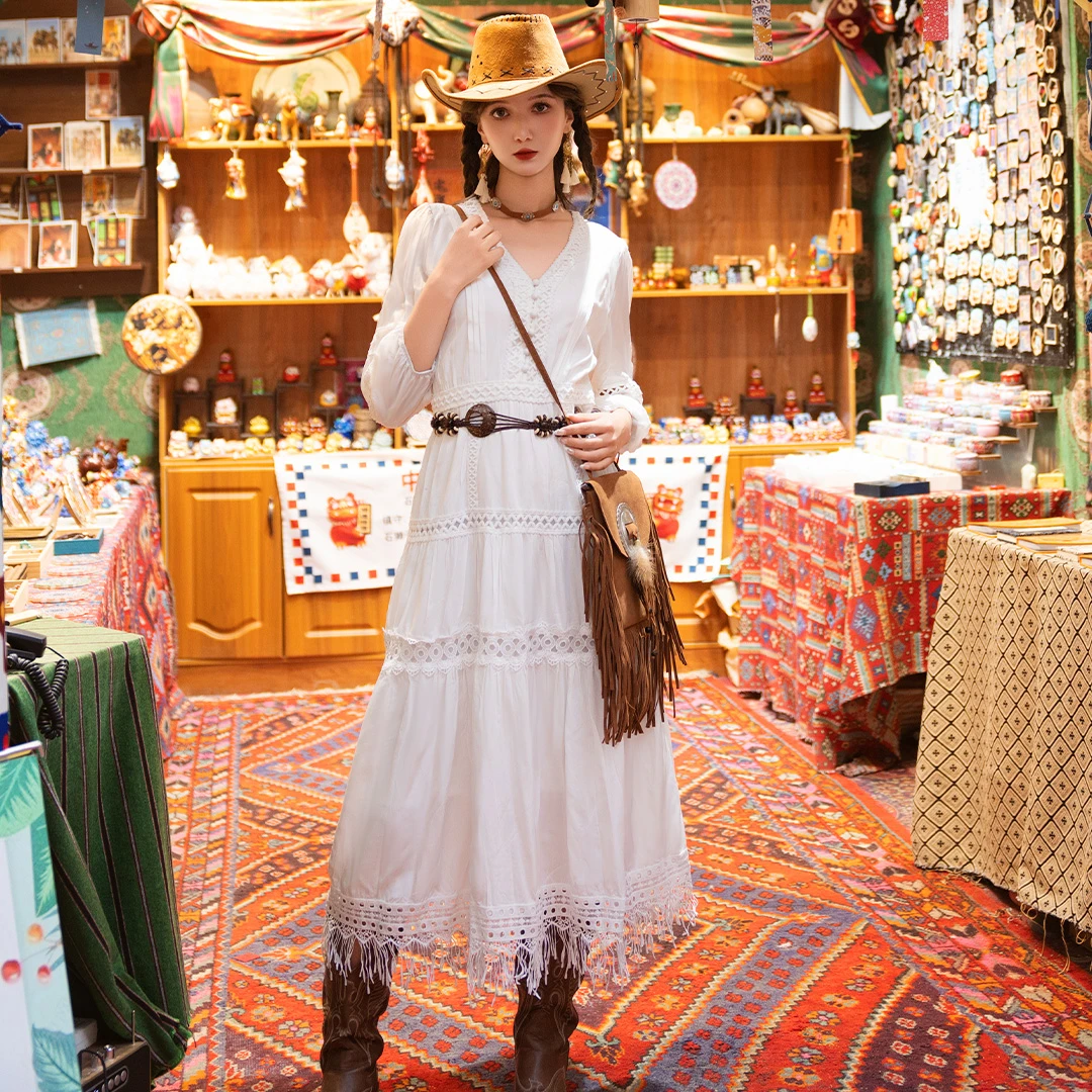 新疆喀什草原度假拍照连衣裙显瘦白色