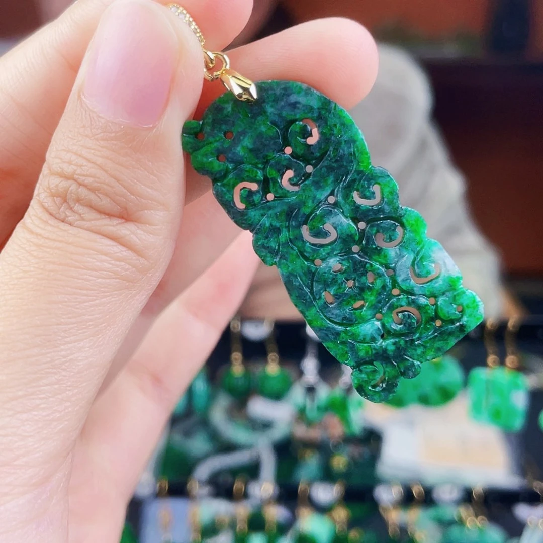 翡翠未镶嵌颈饰饰品