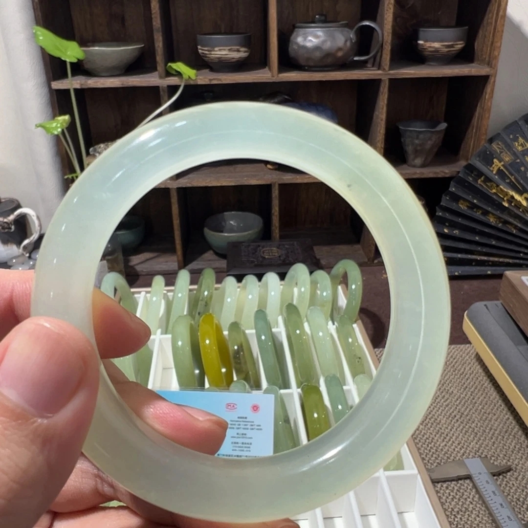 岫玉合金手镯冰透