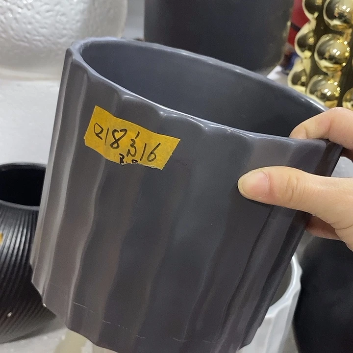 陶瓷花盆有孔 瑕疵介意勿拍