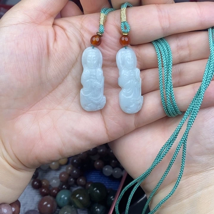 翡翠未镶嵌颈饰翡翠观音吊坠