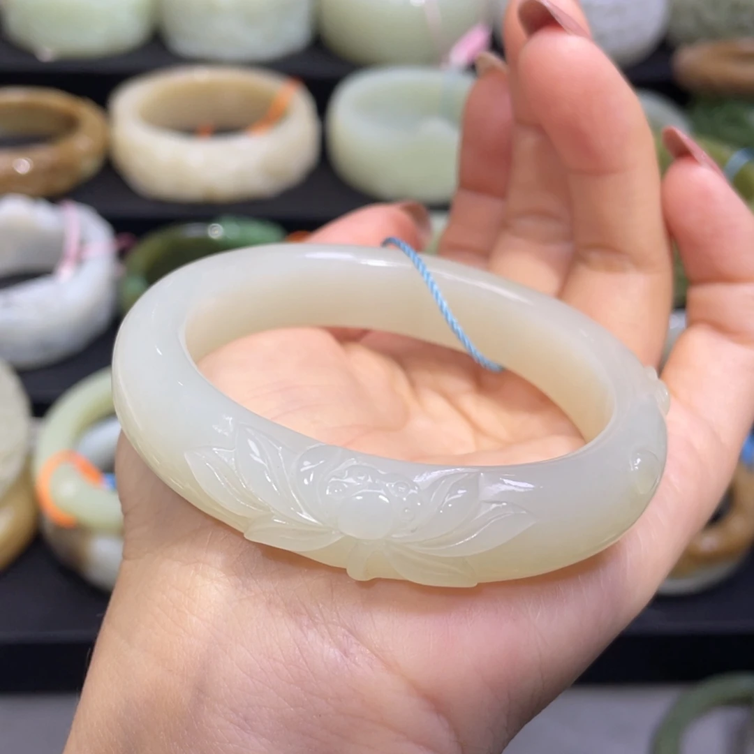 和田玉手镯未镶嵌46