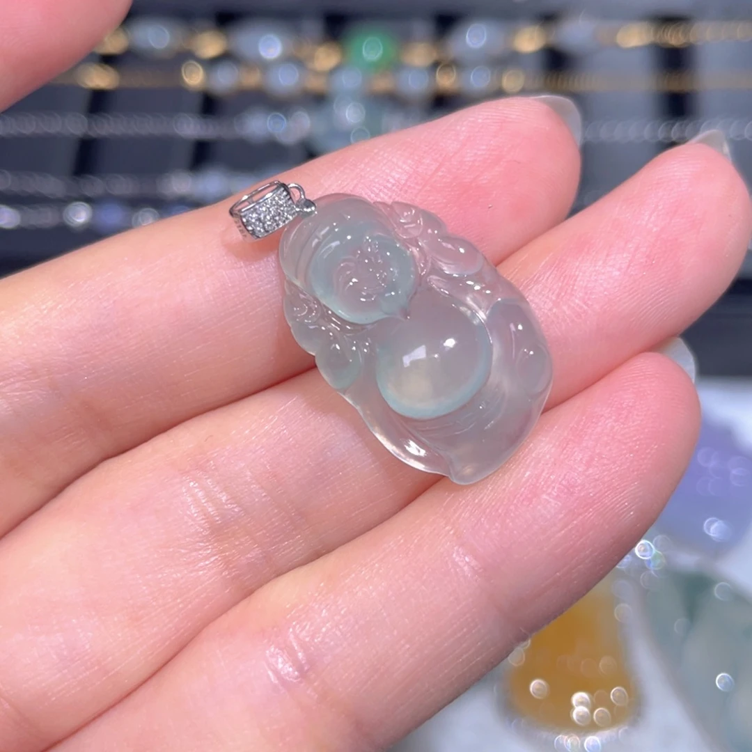 翡翠18K金镶嵌颈饰翡翠