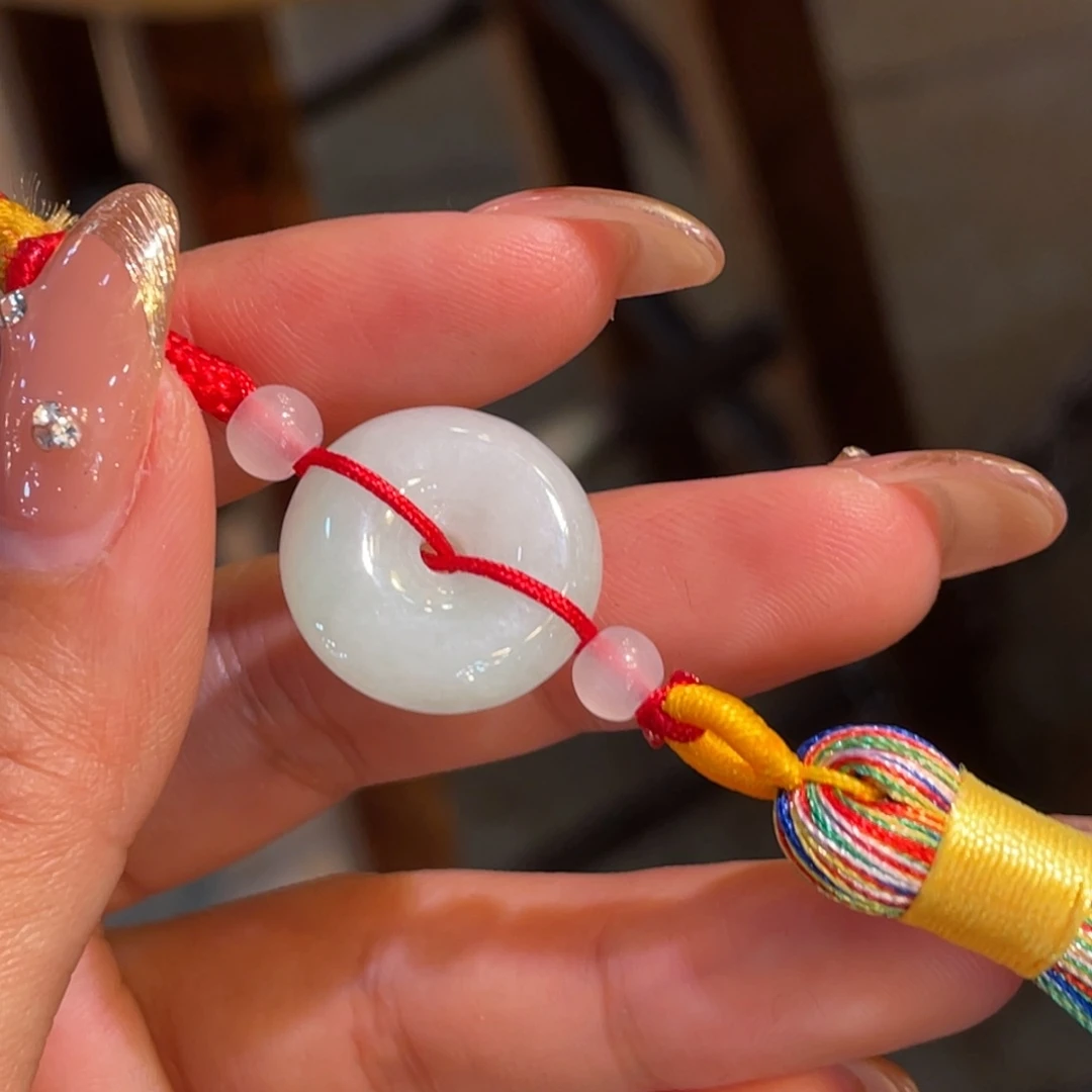 未镶嵌定制翡翠小**奈扣子