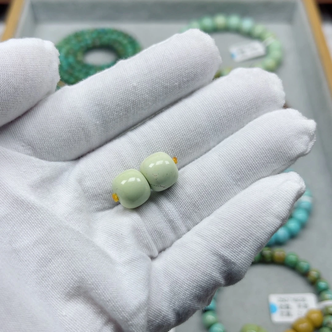 绿松石未镶嵌挂件