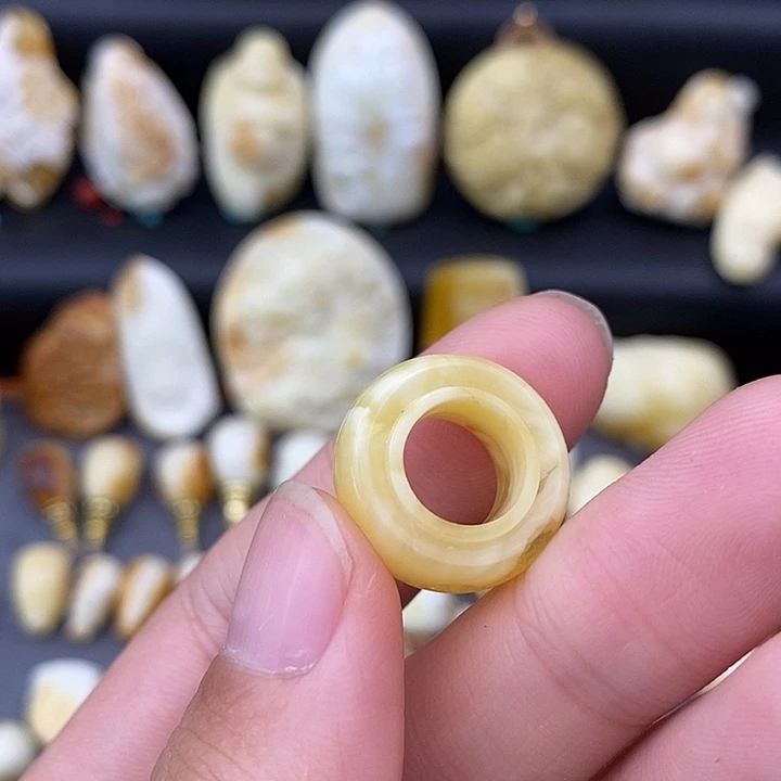 裸石琥珀未镶嵌9跑环