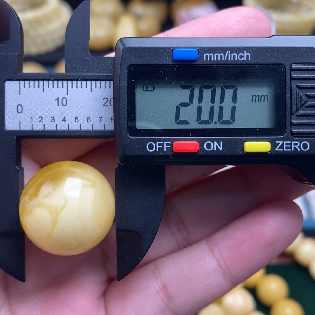 蜜蜡未镶嵌珠宝奇石