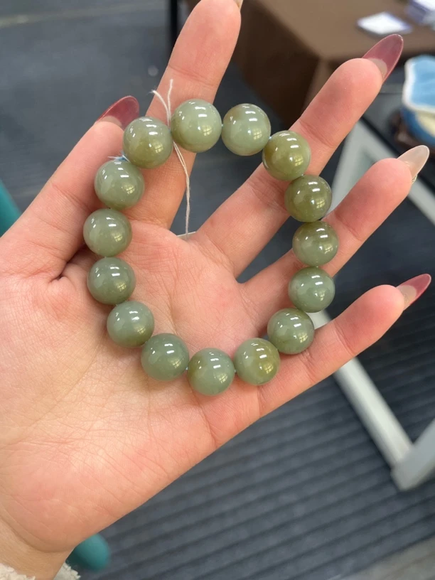 鹿总珠宝 A214且末蓝带糖 纯天然和田玉卡14