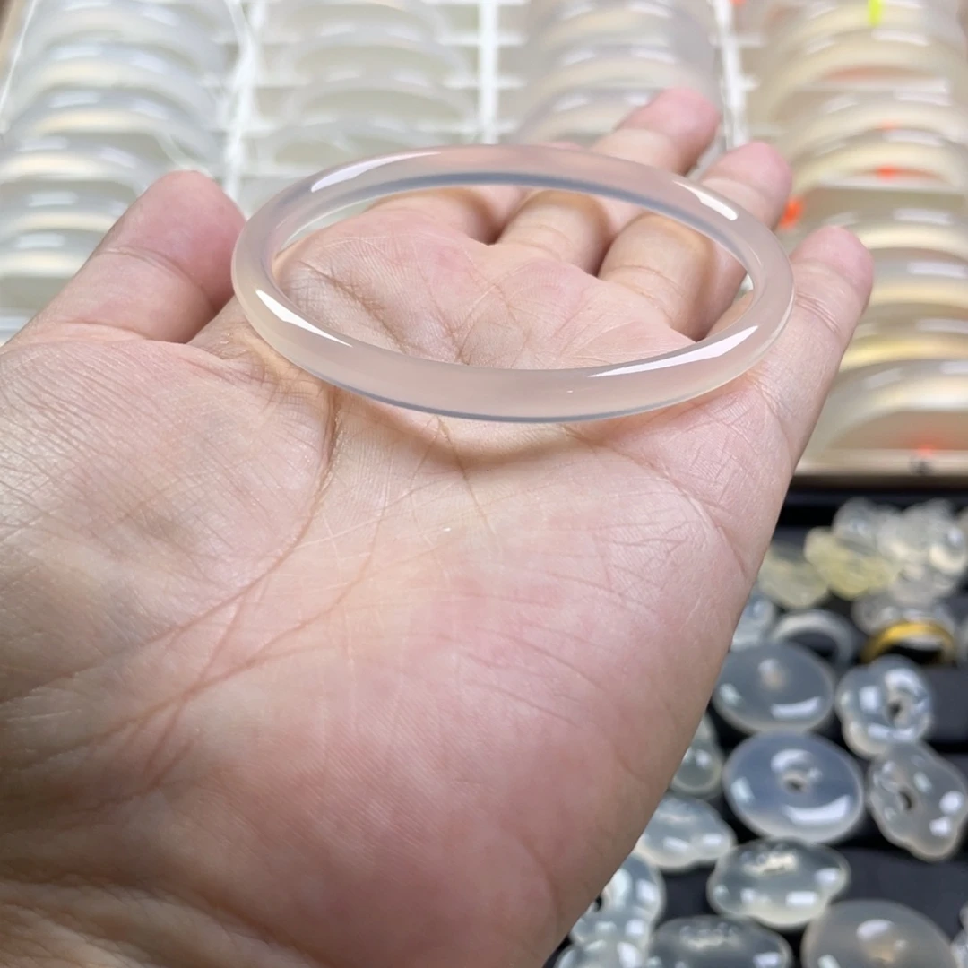 玛瑙/玉髓手镯未镶嵌五****甜