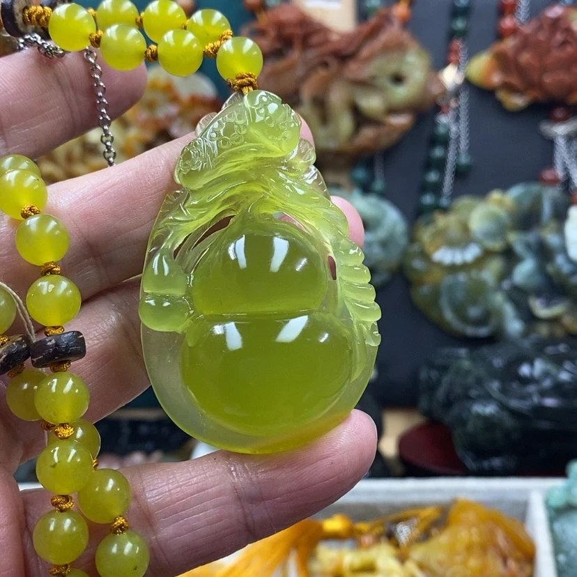 【闪购商品】蛇纹石玉未镶嵌吊坠