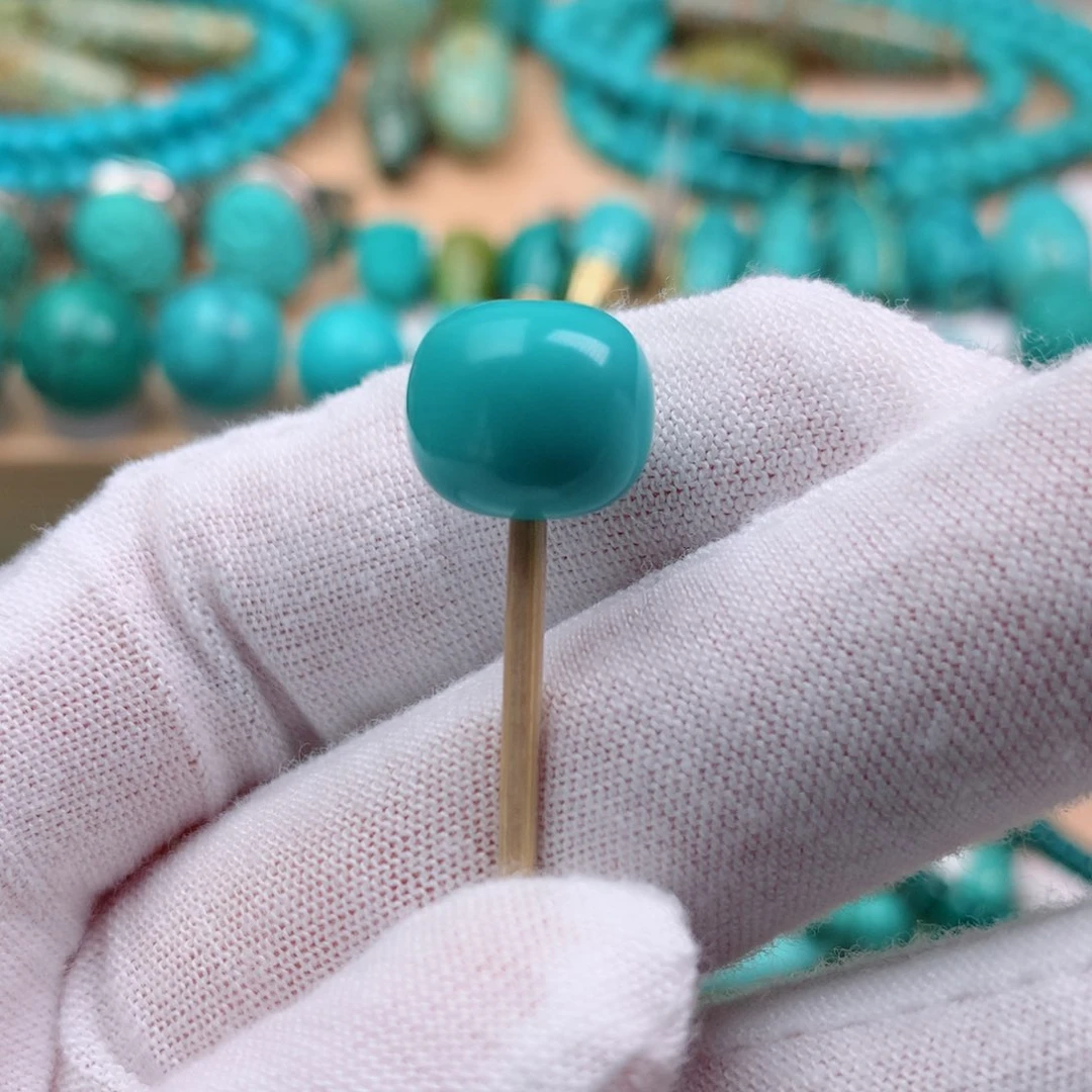 绿松石颈饰未镶嵌小**生