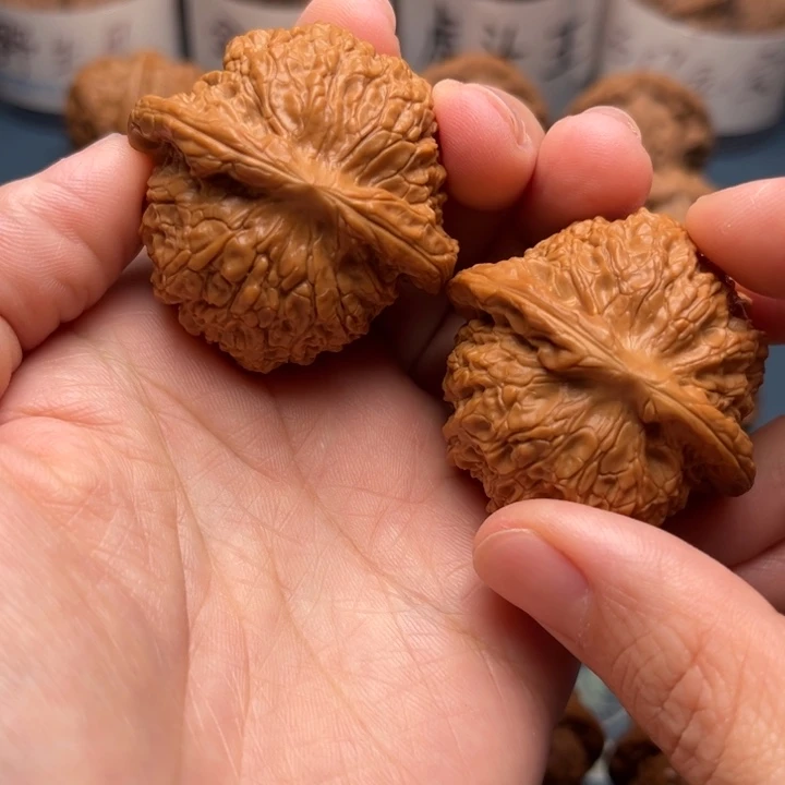 文玩核桃把件43平谷血麒麟