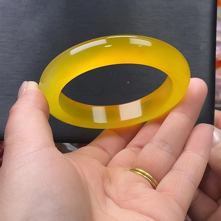 玛瑙/玉髓未镶嵌手镯58.4