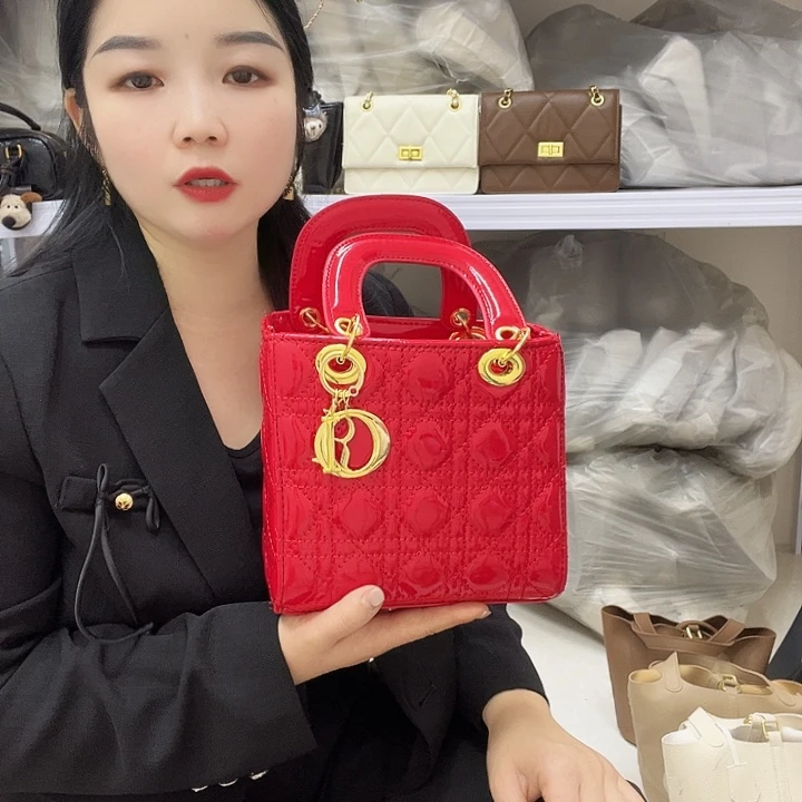 羊皮（革）黄牛皮（革）PU牛皮（革）PVC羊羔皮（革）