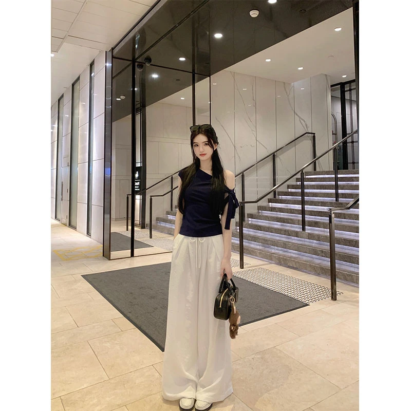 夏季显瘦修身网红斜肩小众设计感穿搭上衣休闲简约时尚宽松长裤女