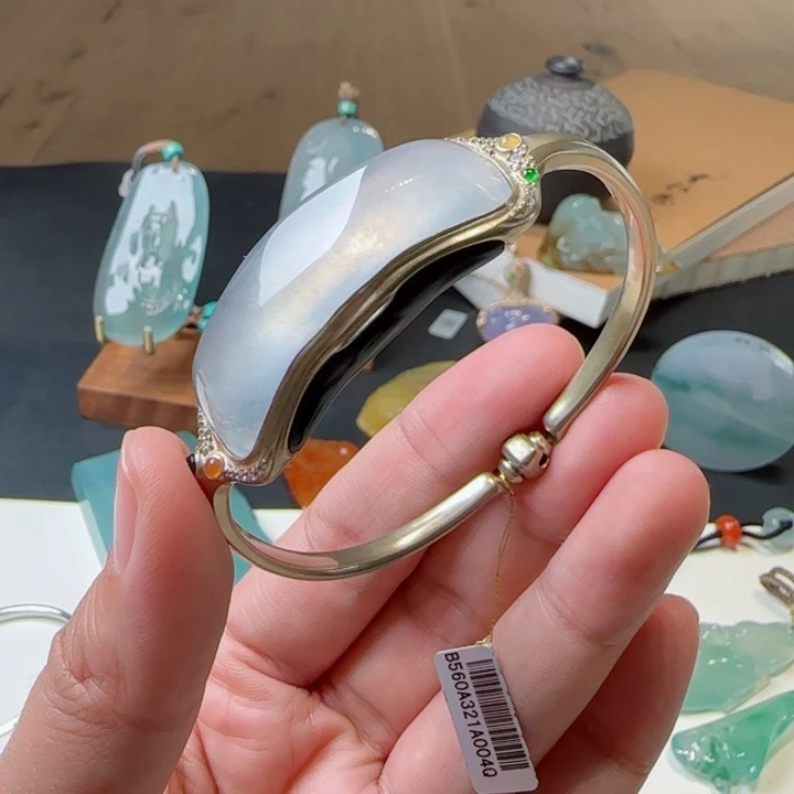 【闪购商品】翡翠手镯18K金镶嵌堯