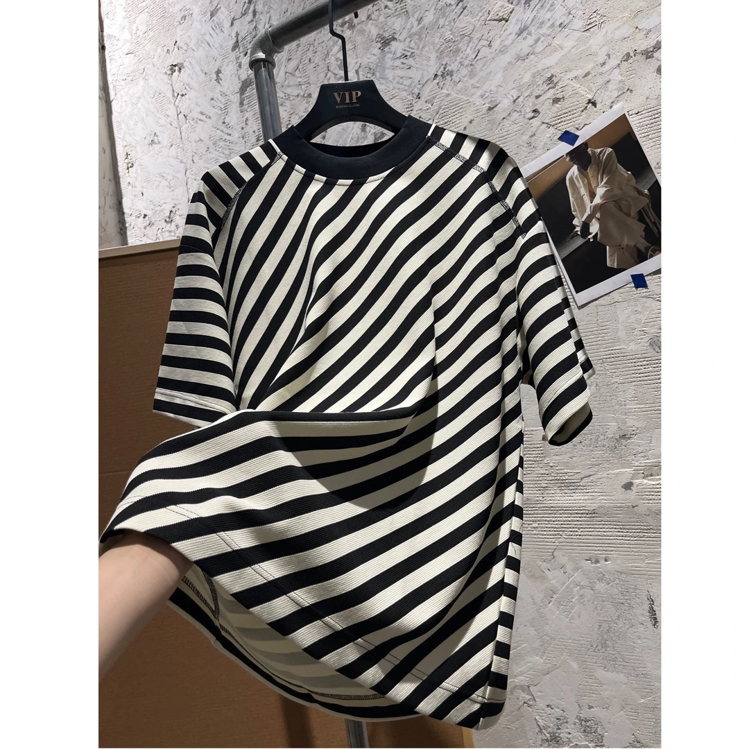 VIP studio 【25/夏】设计师艺术潮牌立体斜裁粗条纹短袖T恤