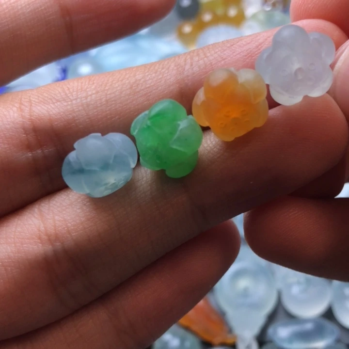 定制翡翠未镶嵌H*挂件