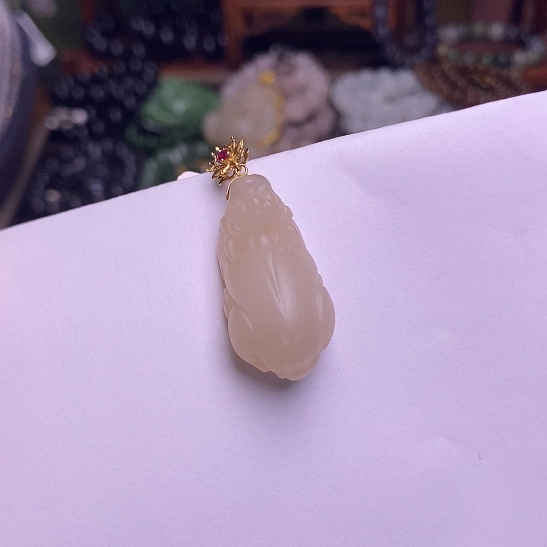 和田玉未镶嵌颈饰藕粉红粉金镶貔貅孤品