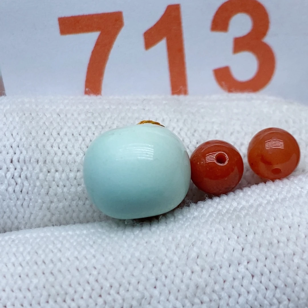 南红玛瑙未镶嵌珠宝奇石