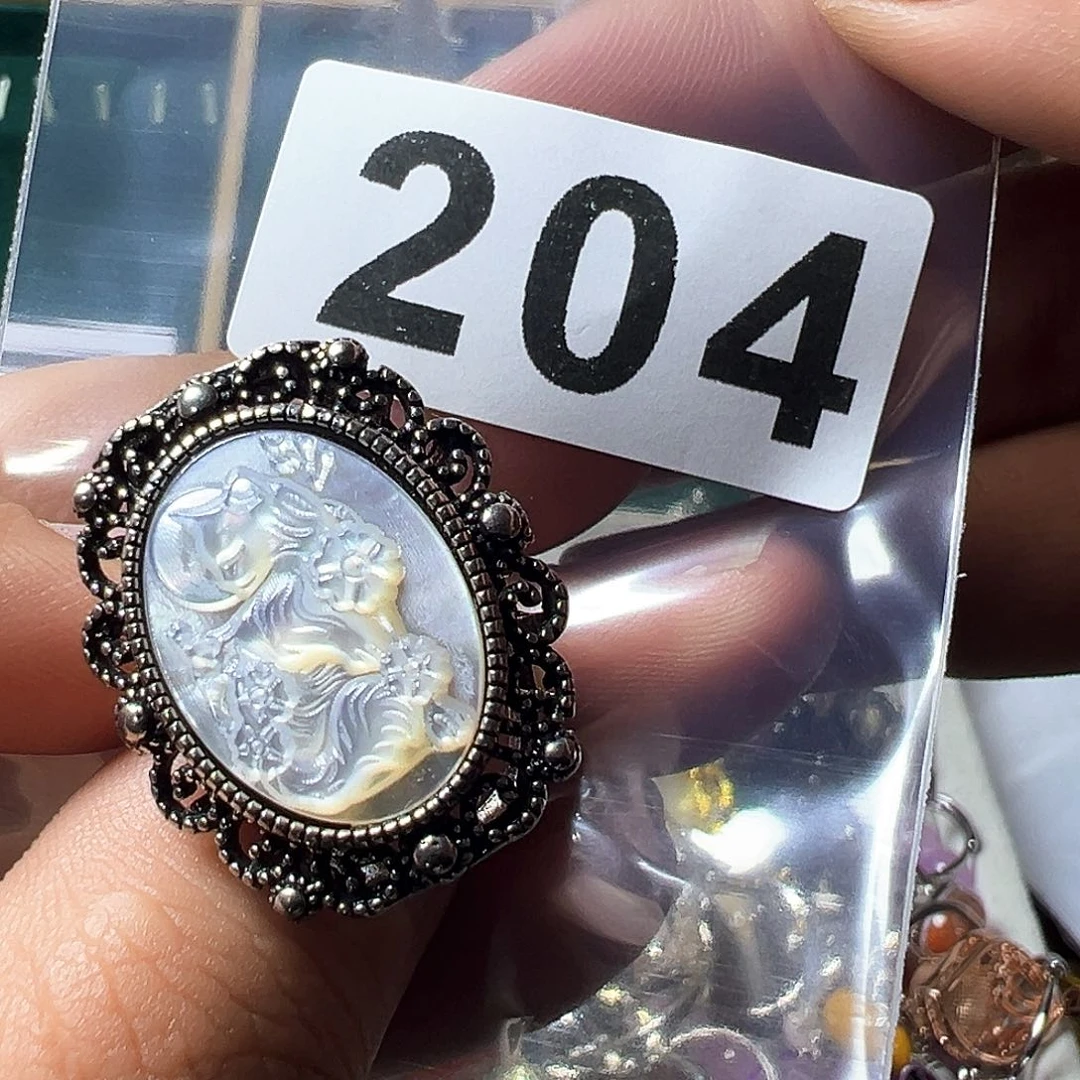 石英质玉戒指未镶嵌