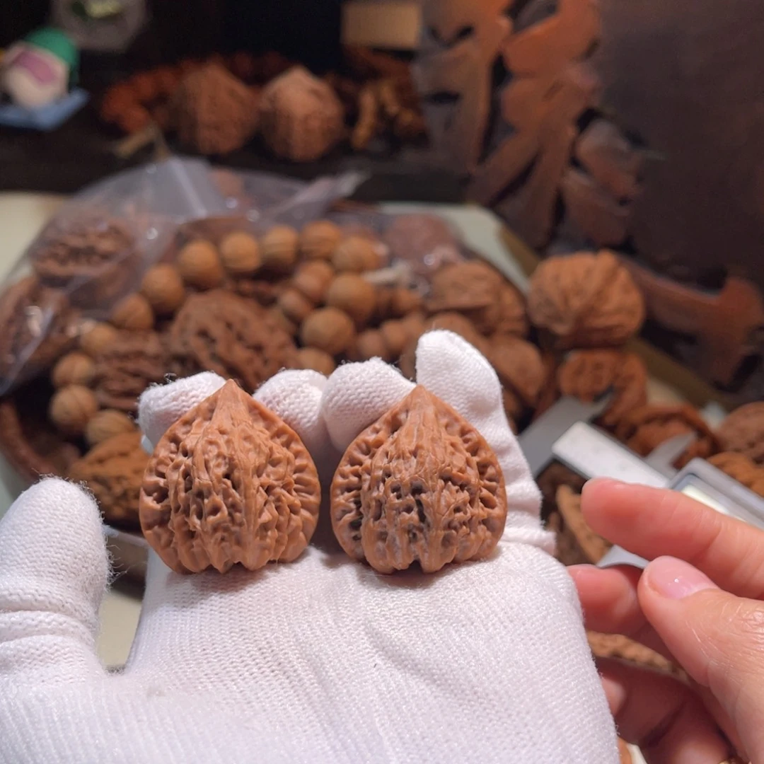 把件文玩核桃31野生灯笼高差尺不退换