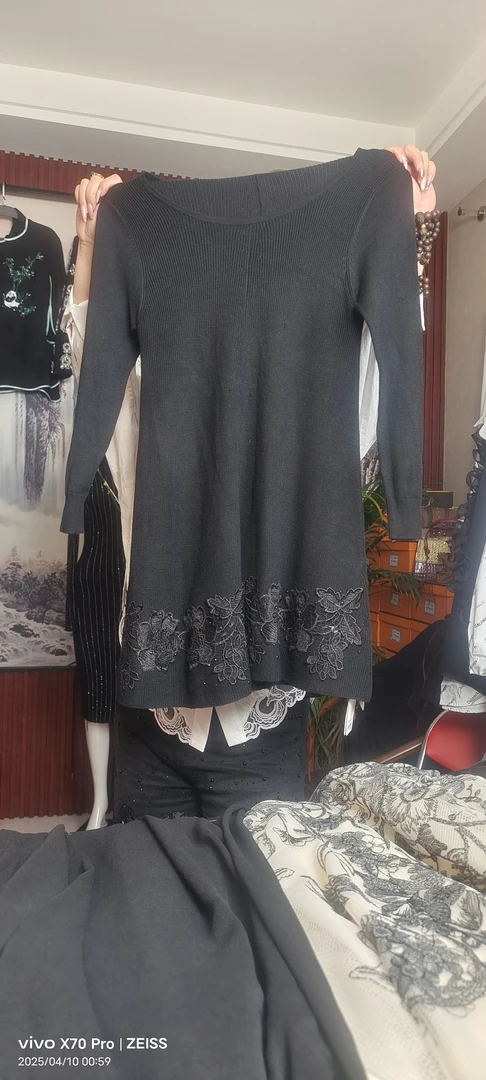 圆领长袖毛衣韩版修身针织打底衫中长款包臀连衣裙