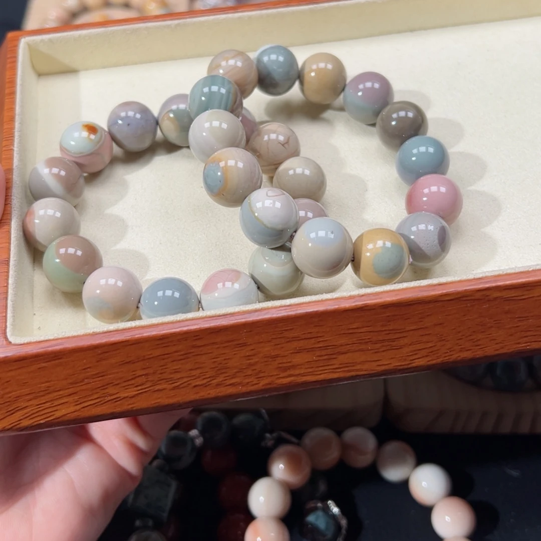 珍***阁未镶嵌手链石英质玉158