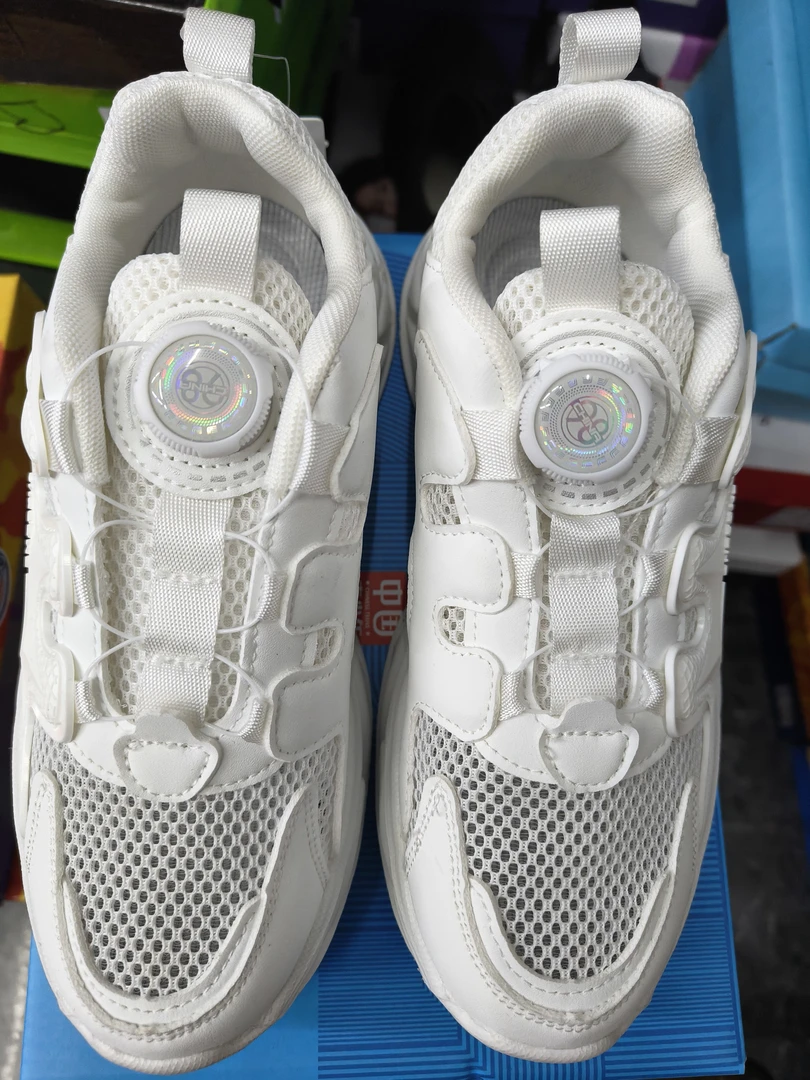 不包邮白色时尚休闲百搭单鞋网面