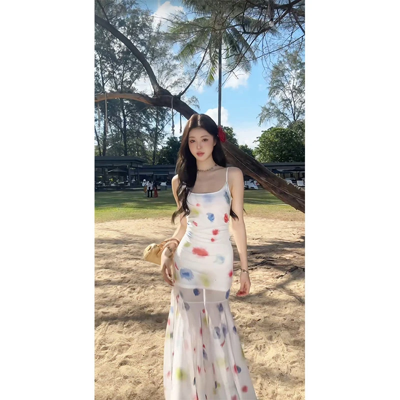 夏日水彩吊带连衣裙女2025春夏新款小个子长款不规则裙摆鱼尾裙子