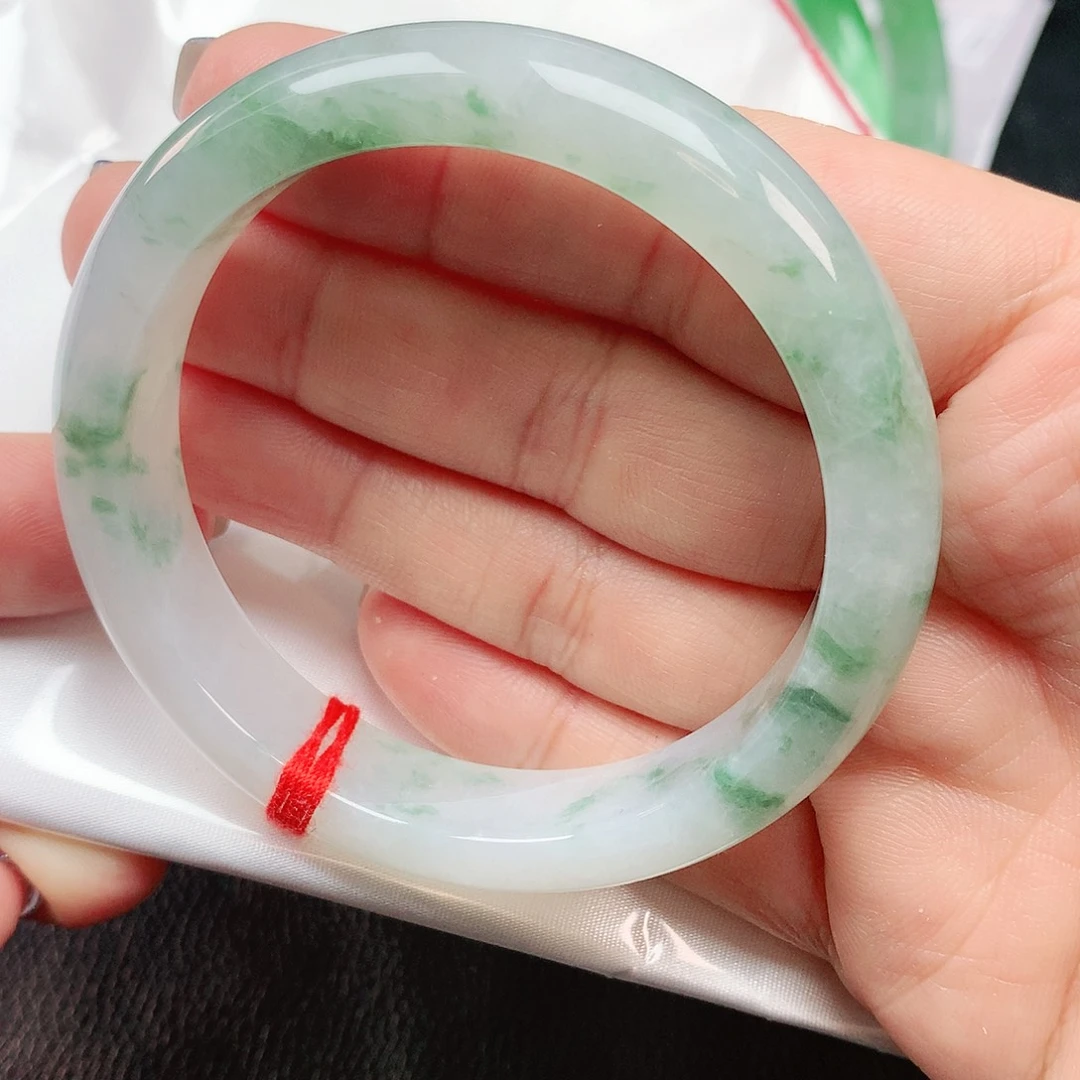 翡翠手镯未镶嵌正882731
