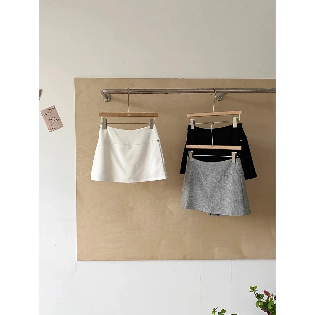 【苹果现货清清】2025年夏季新款显瘦休闲百搭假两件短裤XQ2483