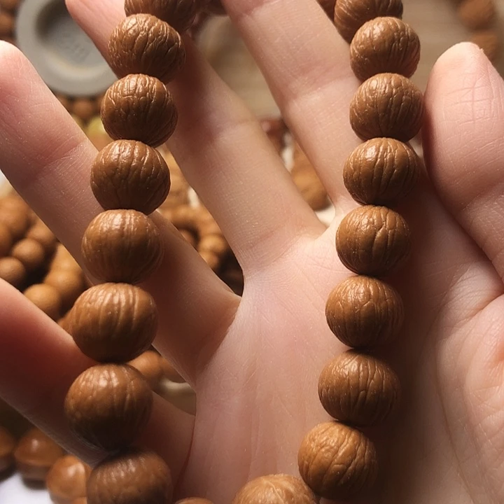 猴头雕刻原皮凤羽