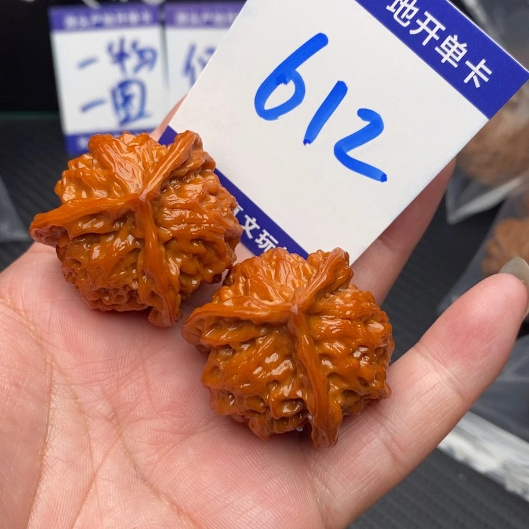 文玩核桃把件盘山36