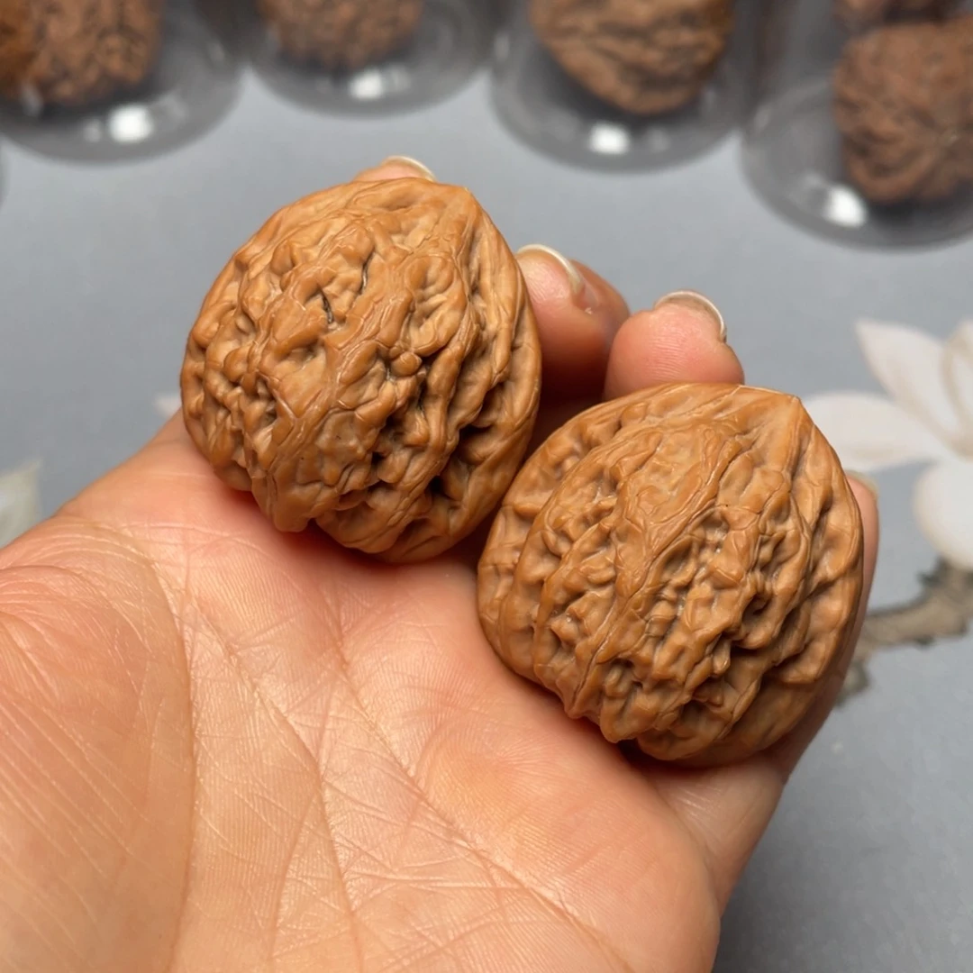 【闪购商品】文玩核桃吊坠虎头王…………