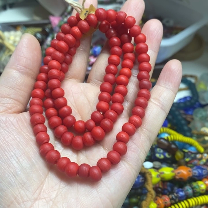 颈饰琉璃红色琉璃小珠卡7