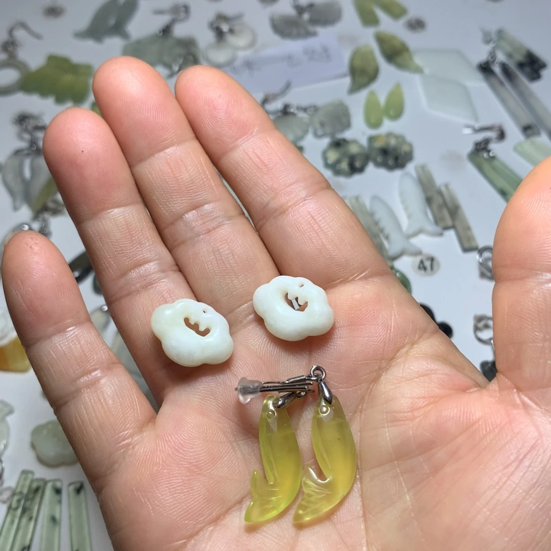 蛇纹石玉未镶嵌耳环平****湖